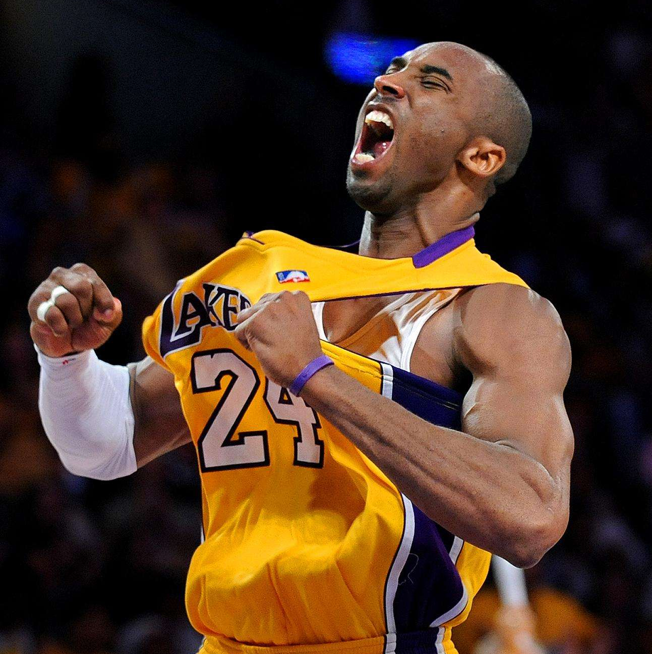 篮球小将如何快速脱颖而出？（篮球新秀怎样迅速崭露头角？）