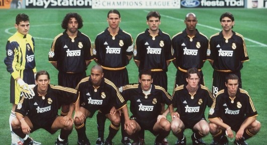 詹姆斯赛季初期表现回顾（詹姆斯新赛季开局表现盘点）