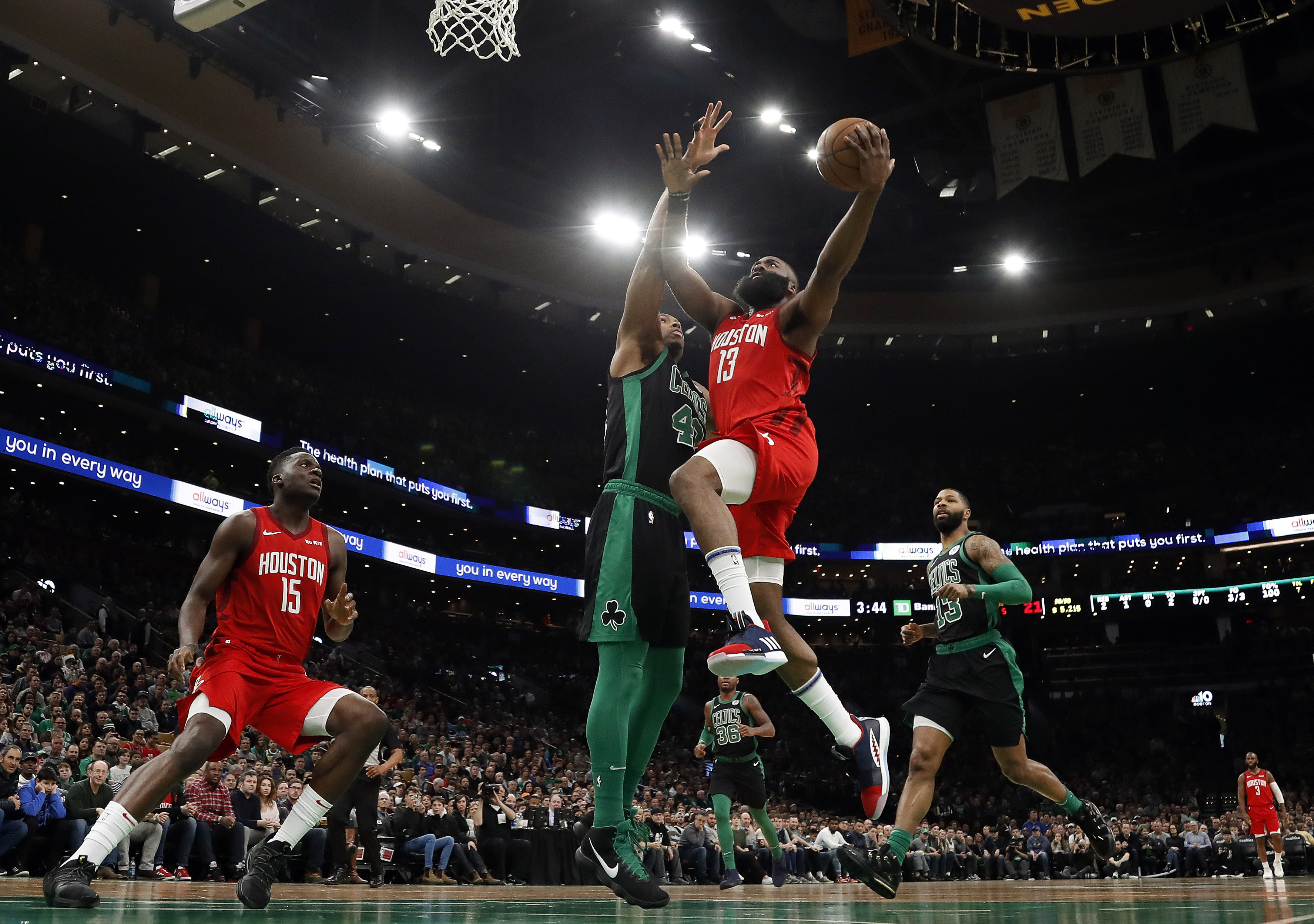 罗杰斯成为继B费后，第二位2025年送出10次英超助攻的球员（B费之后，罗杰斯成2025年第二位英超助攻上双的球员）