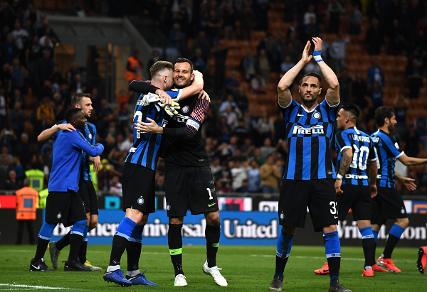 无文班马刺照样杀疯了！瓦塞尔35+7三分对轰穆雷，约基奇8次出手引争议（缺少文班也挡不住马刺狂飙！瓦塞尔轰35分7记三分对飙穆雷，约基奇仅8次出手惹争议）