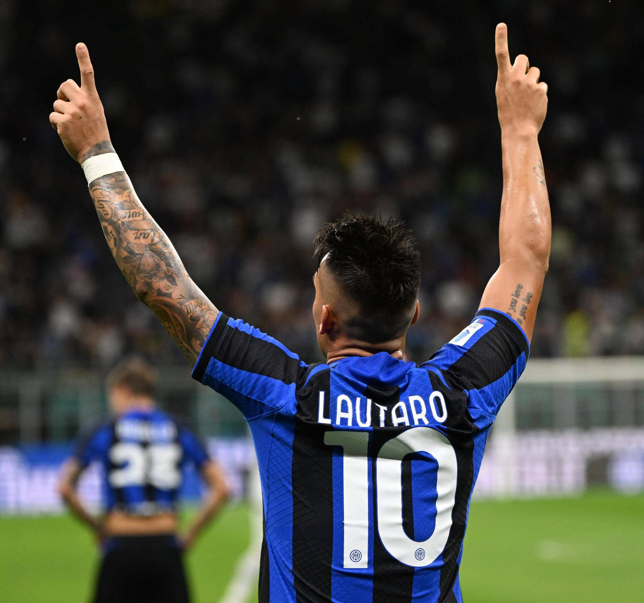 一图看尽西甲14年沧桑！皇马巴萨共换了18次教头 马竞独爱1位霸总（一图读懂西甲14年沉浮：皇马巴萨18次换帅，马竞始终只信一位铁腕主帅）