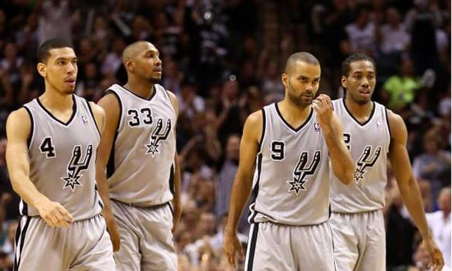 德甲半场：洛孔加破僵，拉尔森扳平，汉堡1-1法兰克福（德甲半场战报：洛孔加先开纪录，拉尔森扳平，汉堡暂1-1法兰克福）