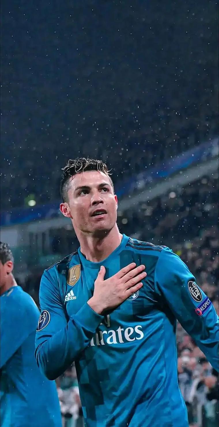 英超赛场亮点：热刺逆转切尔西,（英超焦点战：热刺上演逆转击败切尔西）