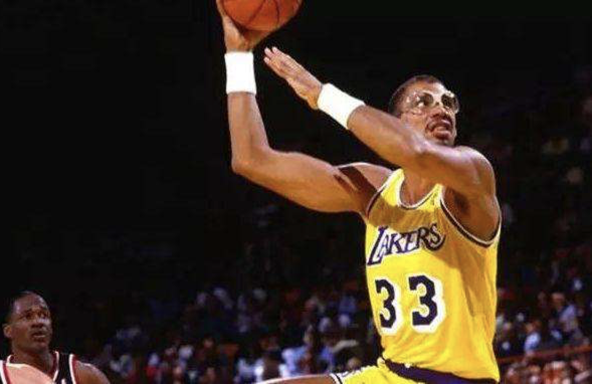 意大利杯2-1,博洛尼亚逆转帕尔马,进八强,21岁阿根廷新星一剑封喉（意大利杯2-1逆转：博洛尼亚淘汰帕尔马晋级八强，21岁阿根廷新星完成绝杀）