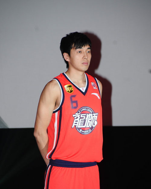 女足协杯战报：刘宣池破门，广东省女足2-1江苏无锡晋级决赛（女子足协杯：刘宣池建功，广东女足2比1力克江苏无锡挺进决赛）