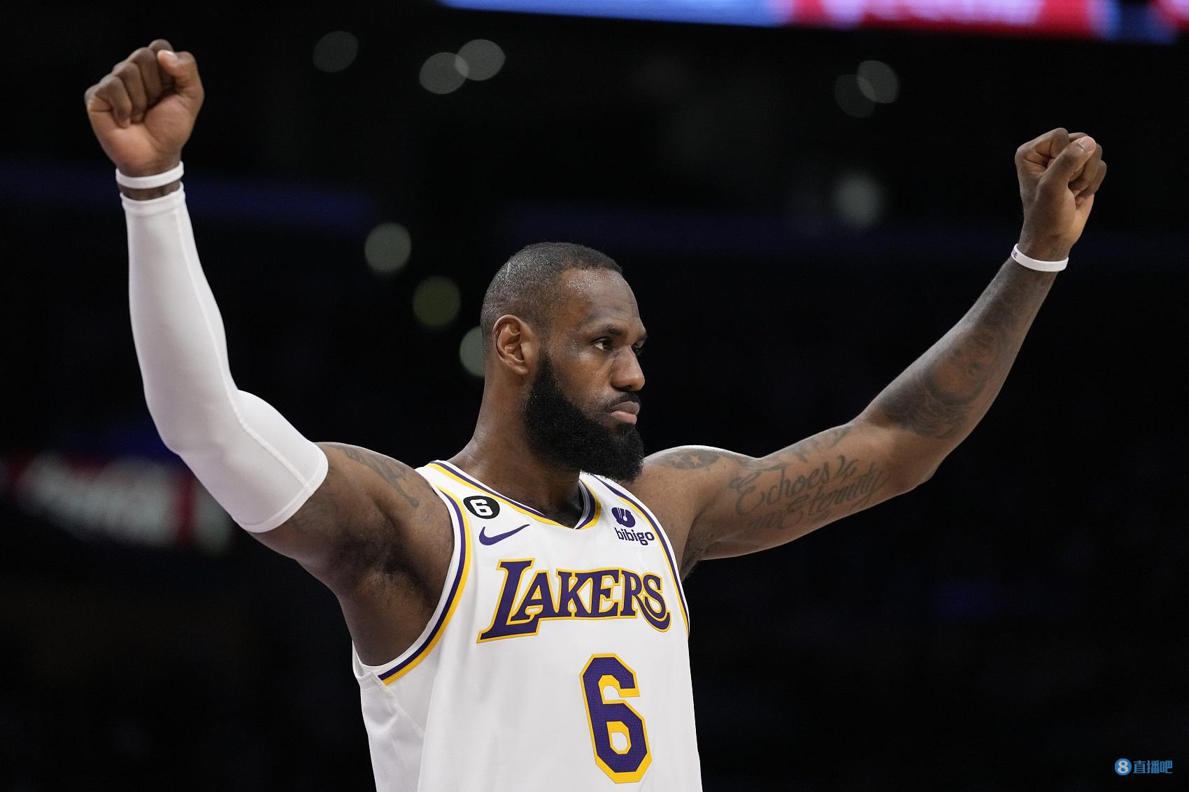 米切尔半场投篮12中7，三分5中3得到22分1板1助1断（米切尔半场砍22分，投12中7、三分5中3，外加1篮板1助攻1抢断）