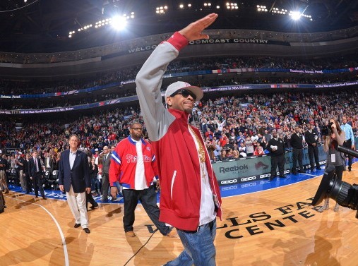 祝福！全北现代国脚宋旻揆与电竞主持人郭珉瑄步入婚姻殿堂（喜讯：全北现代国脚宋旻揆与电竞主持人郭珉瑄喜结连理）