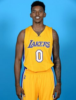 知识！哈兰德晒出与索尔斯克亚的合影，表示向后者取经（哈兰德晒与索尔斯克亚合照：向其请教经验）