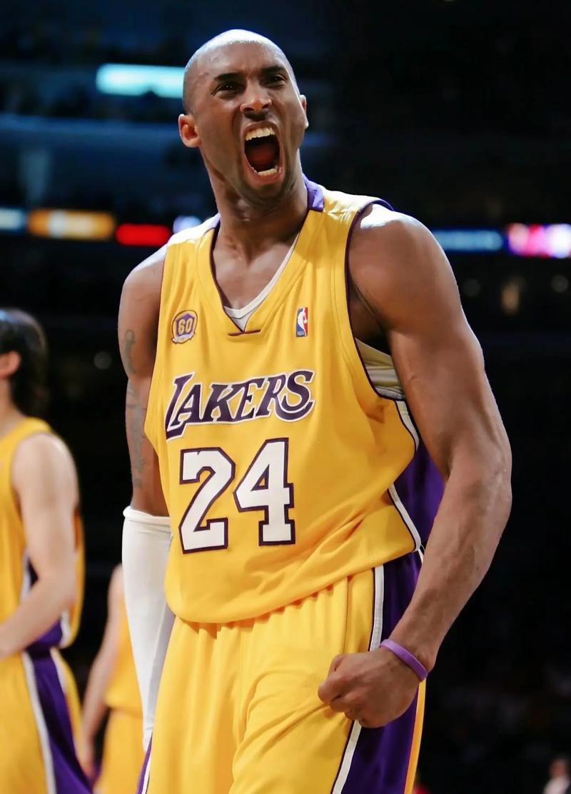 8胜1平，皇马在蒂尔潘执法的欧冠比赛中保持着不败成绩（蒂尔潘主哨欧冠，皇马9战不败：8胜1平）